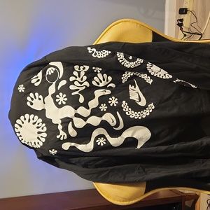 COPY - Mens long sleeve Nike shirt